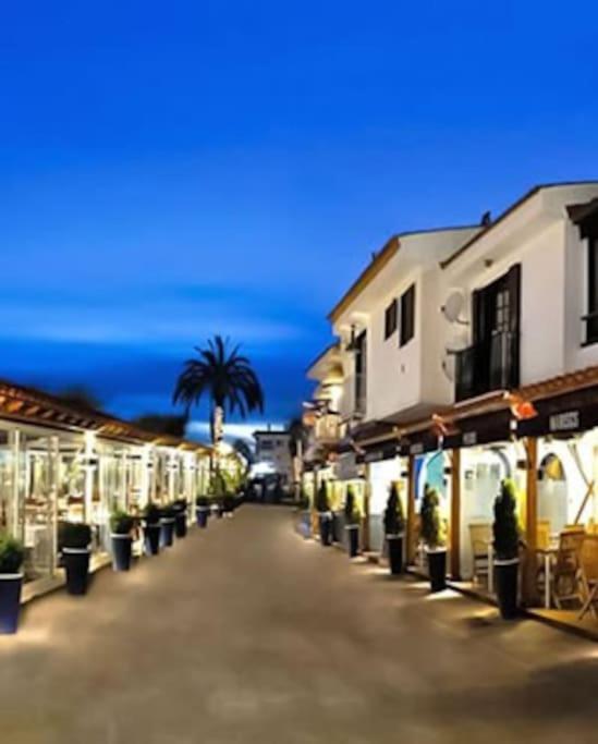 Marina Beach Aiguadolc Sitges Exterior photo